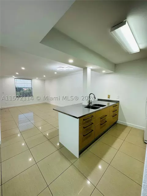 5705 W 20th Ave #410, Hialeah, FL 33012