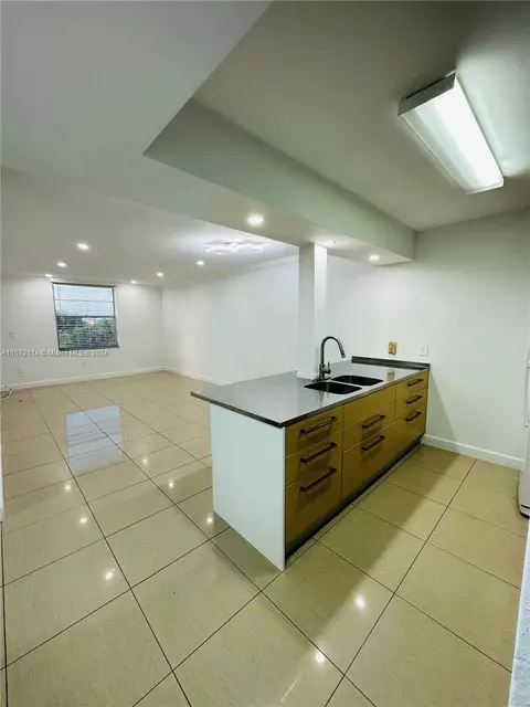 5705 W 20th Ave #410, Hialeah, FL 33012
