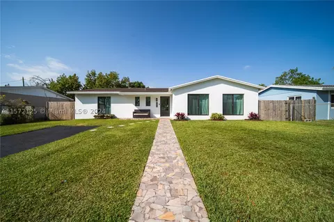 10210 SW 194th St, Cutler Bay, FL 33157