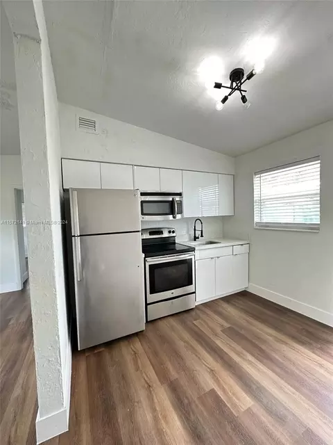 2025 Washington Ave, Opa Locka, FL 33054