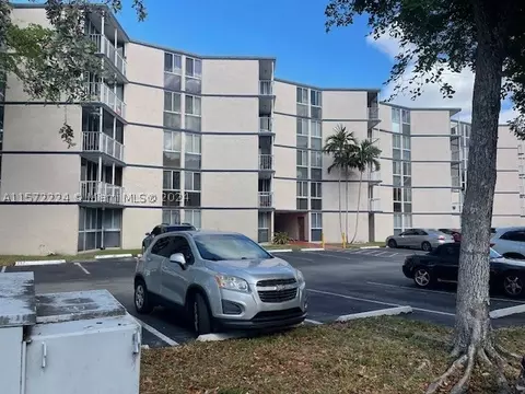 7075 NW 186th St #C404, Hialeah, FL 33015