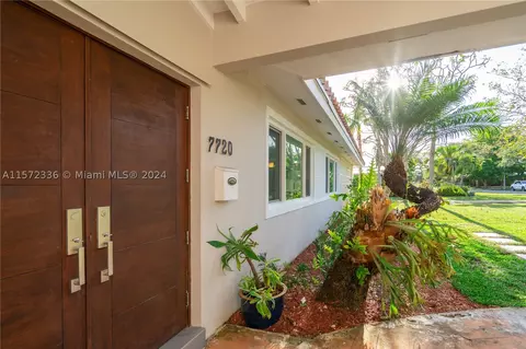 7720 SW 141st St, Palmetto Bay, FL 33158