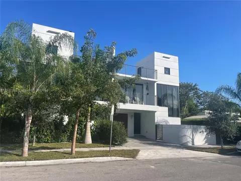 1794 SW 9th St #B, Miami, FL 33135