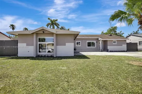 6310 NW 199th St, Hialeah, FL 33015