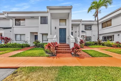 21300 San Simeon Way #M4, Miami, FL 33179