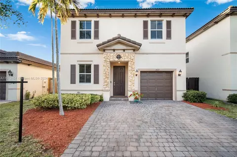 2417 NE 4th St, Homestead, FL 33033