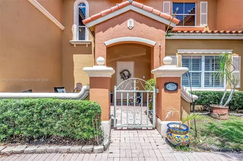 8401 NW 139th Ter #3208, Miami Lakes, FL 33016