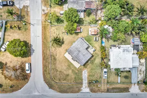14890 Grant Ln, Homestead, FL 33033