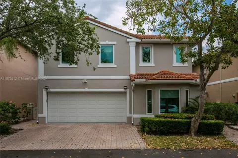 1430 Sweetbay Way, Hollywood, FL 33019
