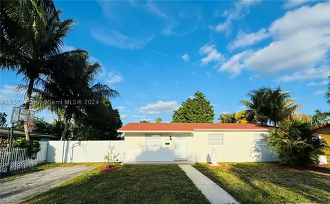 19323 NW 42nd Ct, Miami Gardens, FL 33055