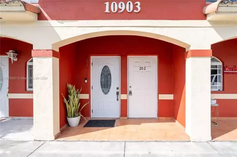 10903 W Okeechobee Rd #202, Hialeah Gardens, FL 33018