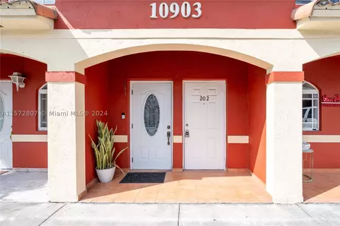 10903 W Okeechobee Rd #202, Hialeah Gardens, FL 33018
