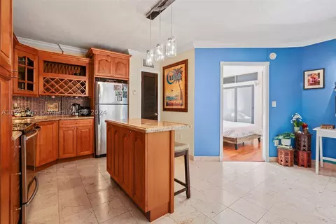 1340 Lincoln Rd #209, Miami Beach, FL 33139
