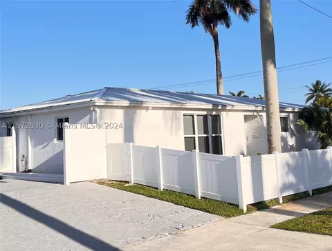 325 SE 4th Ave, Dania Beach, FL 33004
