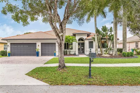 5086 Waters Edge Way, Cooper City, FL 33330