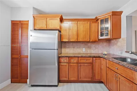 Other - 11 Olive Dr #H, Hialeah, FL 33010 photo 4 of 5