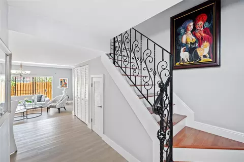 Entry Way - 11 Olive Dr #H, Hialeah, FL 33010 photo 2 of 2