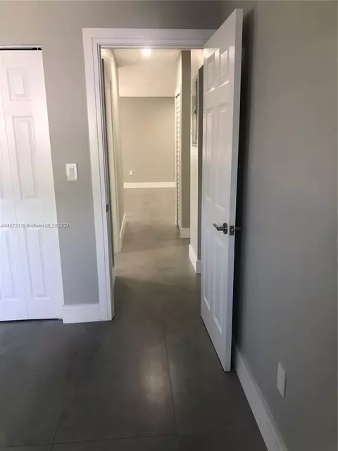 Entry Way - 891 SE 3rd Pl, Hialeah, FL 33010 photo 3 of 5