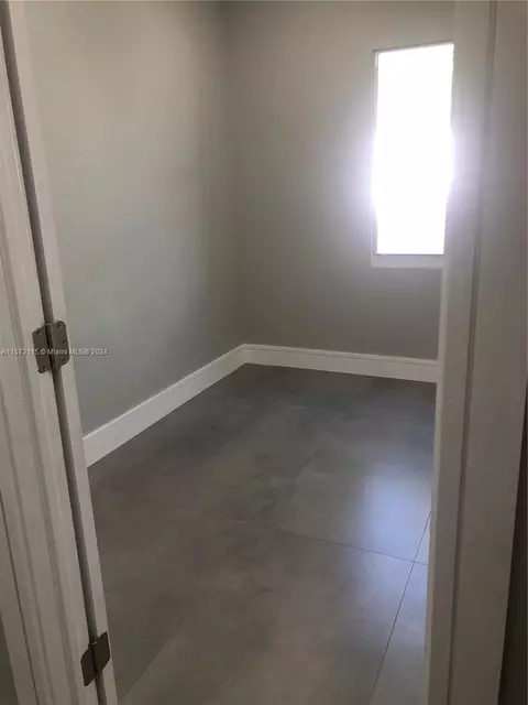 Entry Way - 891 SE 3rd Pl, Hialeah, FL 33010 photo 4 of 5