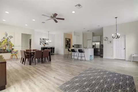 749 Tulip Cir, Weston, FL 33327