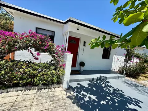 1114 S 14th Ct S, Lake Worth, FL 33460