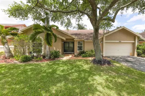 8765 SW 56th Pl, Cooper City, FL 33328