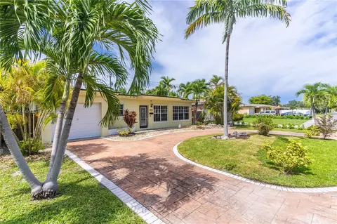716 SW 9th St, Hallandale Beach, FL 33009