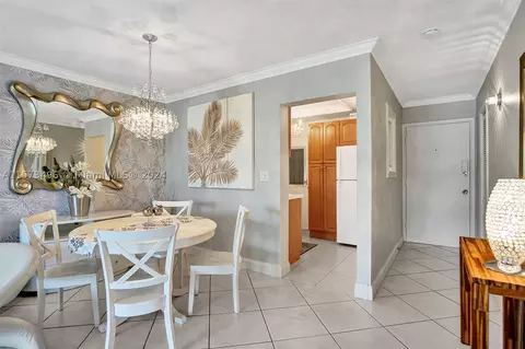 16801 NE 13th Ave #303, Miami, FL 33162