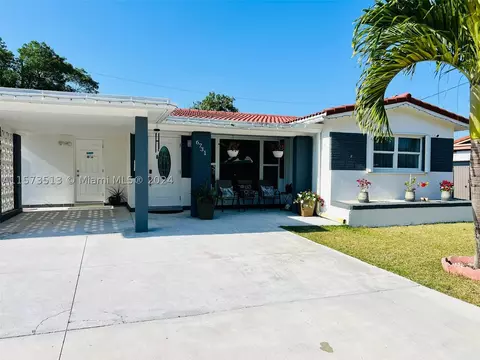6731 Greene St, Hollywood, FL 33024