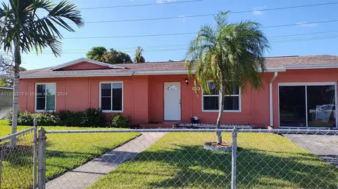 10520 SW 151st Ter, Miami, FL 33176