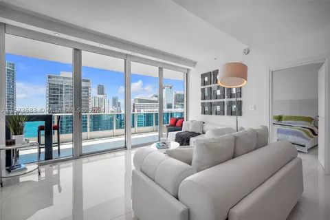200 Biscayne Boulevard Way #4404, Miami, FL 33131