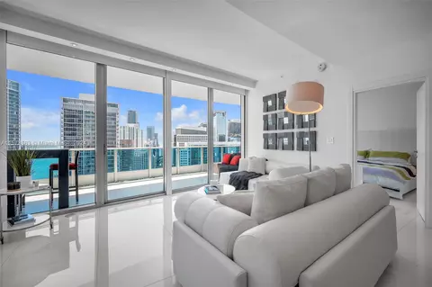 200 Biscayne Boulevard Way #4404, Miami, FL 33131