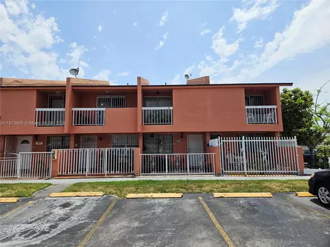 11351 SW 1st St #309, Sweetwater, FL 33174