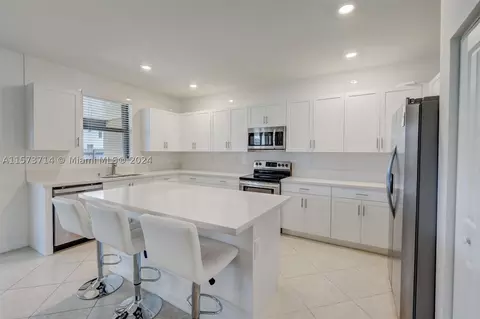 11887 SW 234th St, Homestead, FL 33032