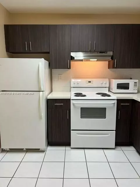 Kitchen - Undisclosed, Hialeah, FL 33012 photo 1 of 3