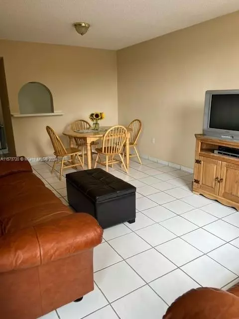 Living - Undisclosed, Hialeah, FL 33012 photo 1 of 3