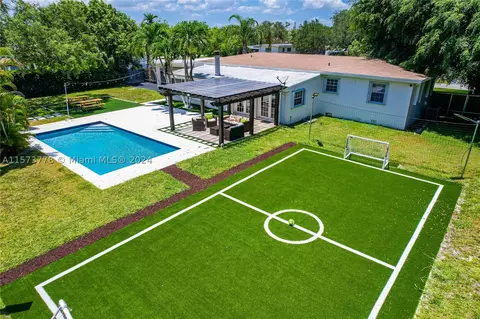 7800 SW 96th St, Miami, FL 33156