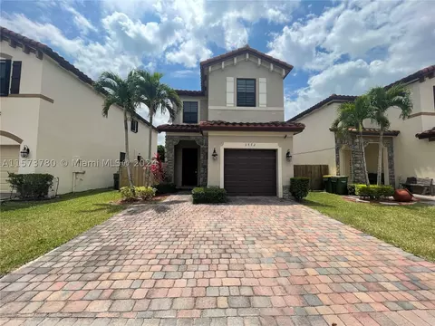 3772 NE 1st St, Homestead, FL 33033