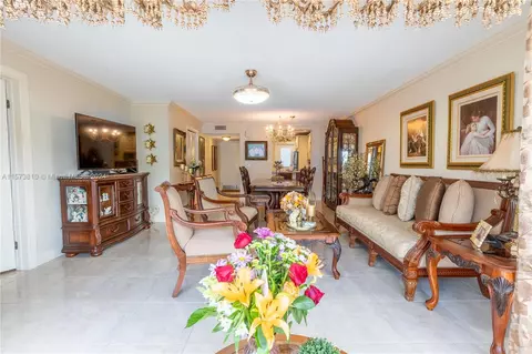 329 SE 3rd St #205P, Hallandale Beach, FL 33009