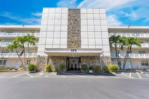 325 SE 11th Ter #306, Dania Beach, FL 33004