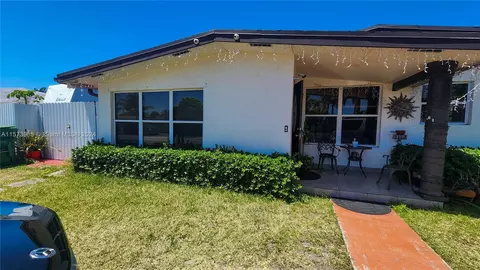 17420 SW 118th Pl, Miami, FL 33177