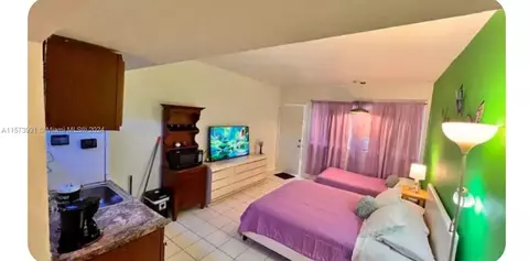 26 Diplomat Pkwy #2262, Hallandale Beach, FL 33009