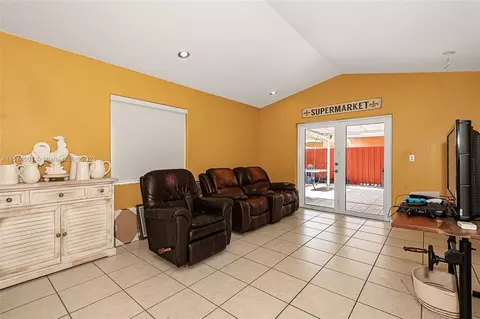 Living - 3548 W 73rd Ter, Hialeah, FL 33018 photo 2 of 3