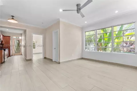 934 16th St #5, Miami Beach, FL 33139