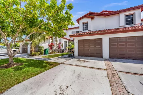 8140 SW 209th St, Cutler Bay, FL 33189