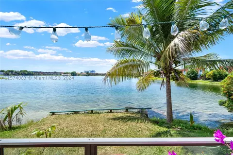 10810 NW 7th St #6B, Miami, FL 33172
