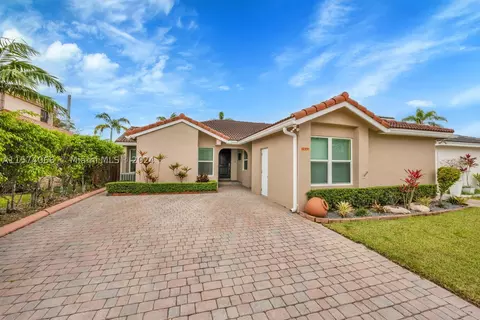 12350 SW 95th Ter, Miami, FL 33186