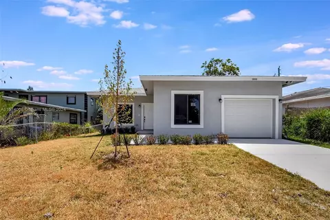 1033 W 32nd St, Riviera Beach, FL 33404