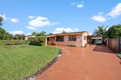 2921 NW 162nd St, Miami Gardens, FL 33054
