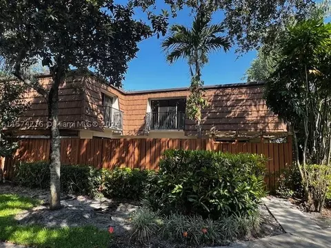 9154 SW 23rd St #A, Davie, FL 33324